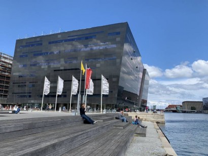 ブラックダイヤモンド(王立図書館)(シュミット、ハンマー&ラッセン)